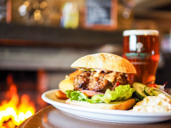 GASTRO PUB FOOD SERVED EVERY DAY
